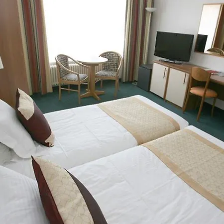 Prado Hotel 3*