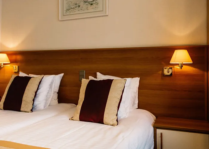 プラド ホテル 3*