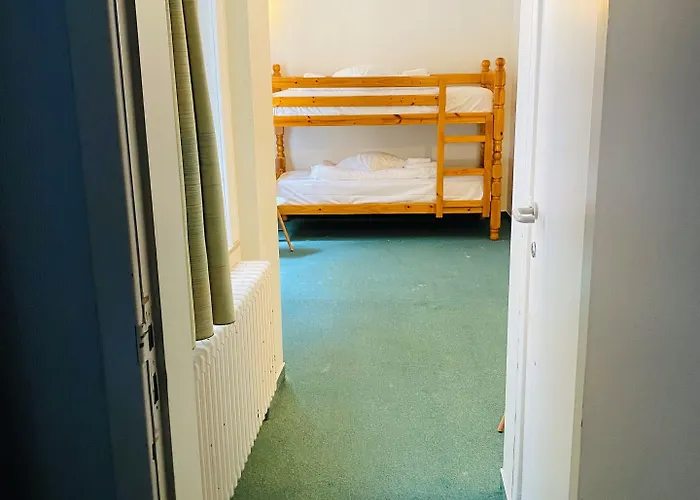 プラド ホテル 3*