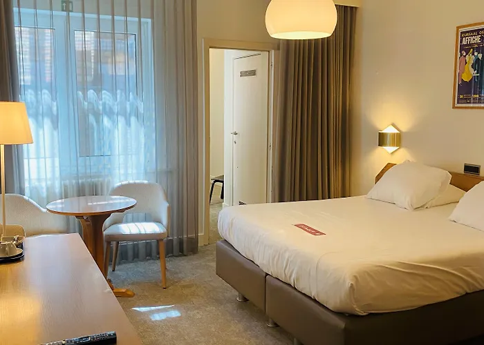 プラド ホテル 3*